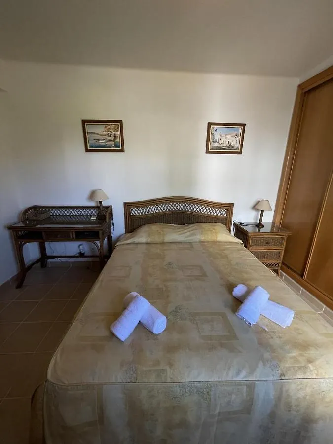 Apartamentos Santa Teresinha Alvor