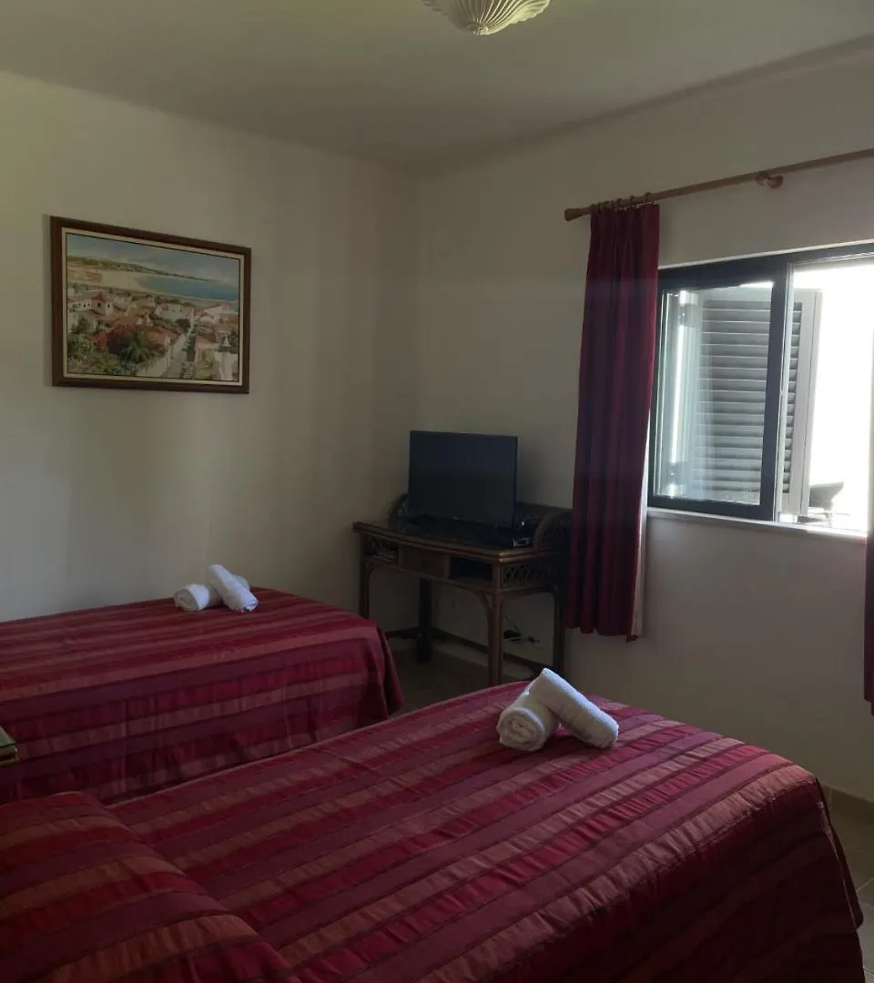 Apartamentos Santa Teresinha Alvor Aparthotel