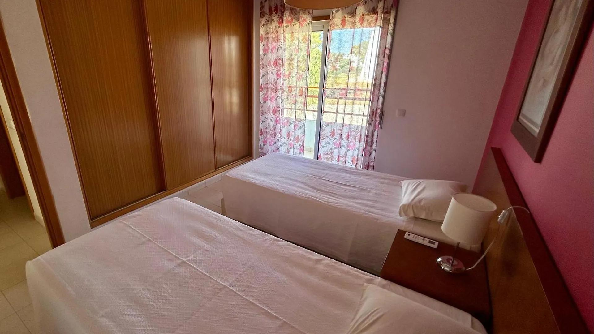 Apartamentos Santa Teresinha Alvor Portogallo