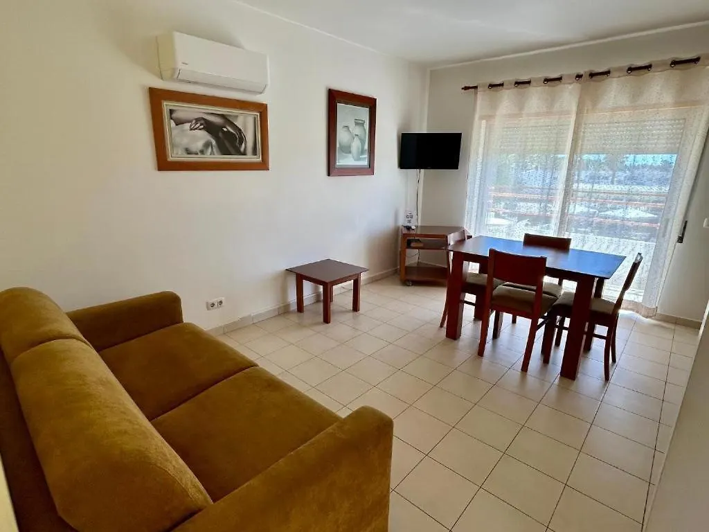 Hotel apartamentowy Apartamentos Santa Teresinha Alvor