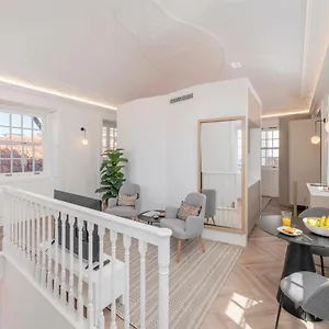 https://faa-belas-artes-by-an-island-apart.madeira-islandshotels.com