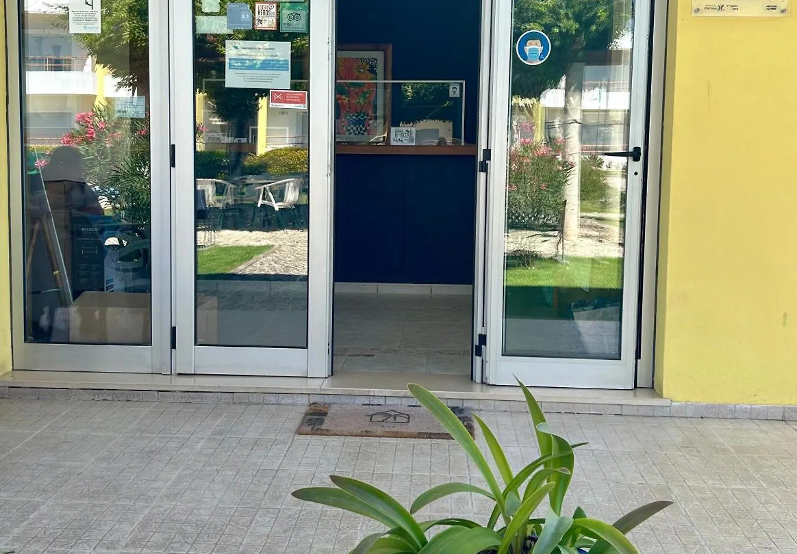 Apartamentos Santa Teresinha Alvor Aparthotel