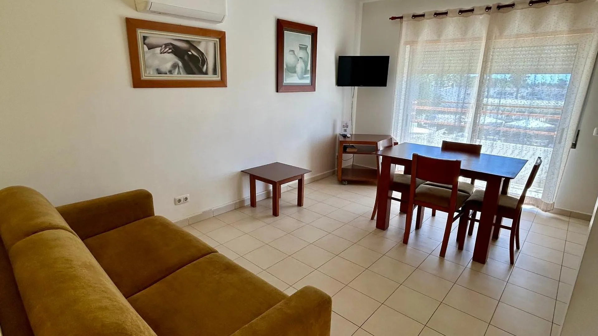 Apartamentos Santa Teresinha Alvor