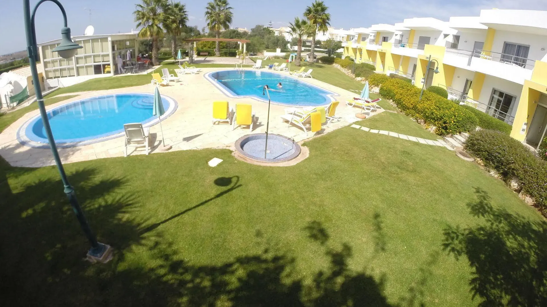 Apartamentos Santa Teresinha Alvor